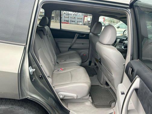 2008 Toyota Highlander Sport