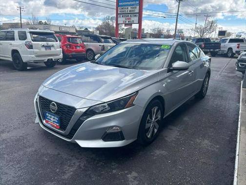 2022 Nissan Altima S FWD