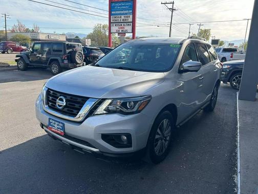 2020 Nissan Pathfinder SL 4WD