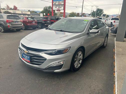 2022 Chevrolet Malibu FWD LT