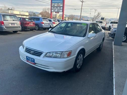 2000 Toyota Camry LE