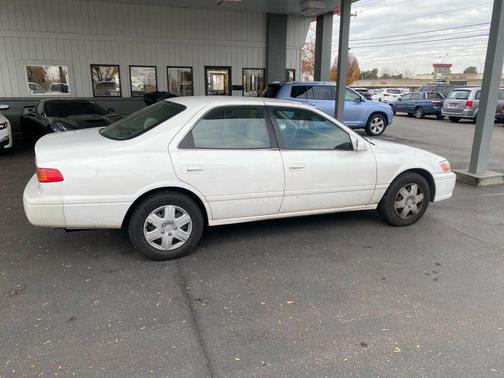 2000 Toyota Camry LE