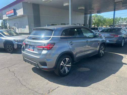 Alloy Silver Metallic 2024 Mitsubishi Outlander Sport 2.0 S