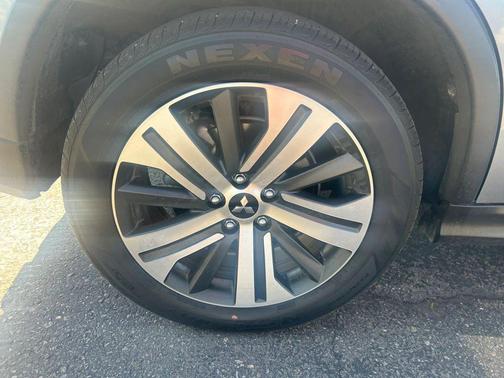 Alloy Silver Metallic 2024 Mitsubishi Outlander Sport 2.0 S