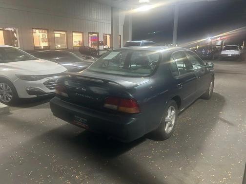 1999 Nissan Maxima GLE