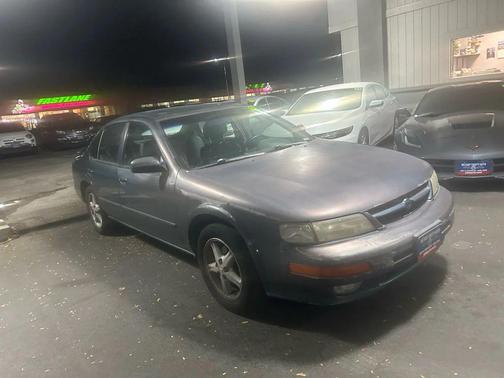 1999 Nissan Maxima GLE