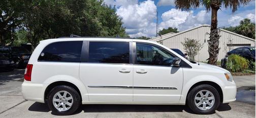 2012 Chrysler Town & Country Touring-L