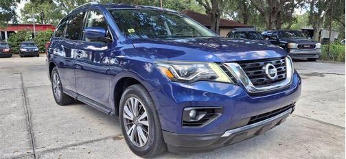 2017 Nissan Pathfinder Platinum