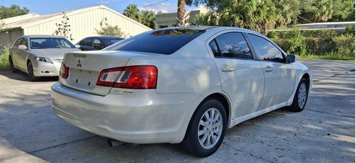 2009 Mitsubishi Galant Base