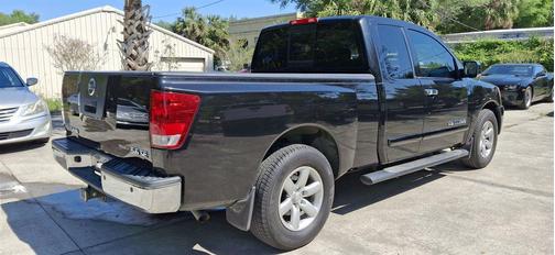 2010 Nissan Titan SE