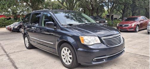 2014 Chrysler Town & Country Touring