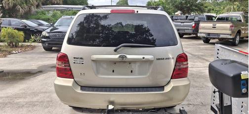2002 Toyota Highlander Base