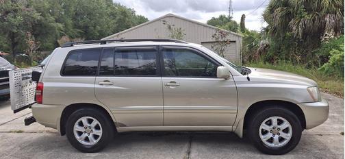 2002 Toyota Highlander Base
