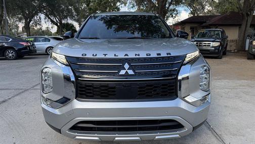 2022 Mitsubishi Outlander SE