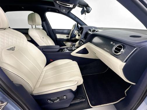 2023 Bentley Bentayga Azure V8