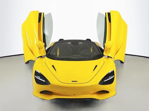 2026 McLaren 750S Base