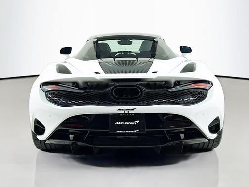 2026 McLaren 750S Base