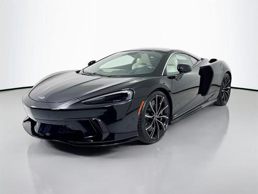 2026 McLaren GTS 