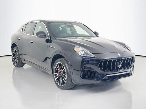 Nero Noctis 2025 Maserati Grecale Base