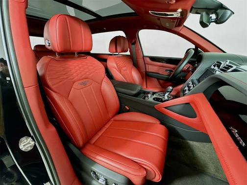 2023 Bentley Bentayga EWB Azure V8