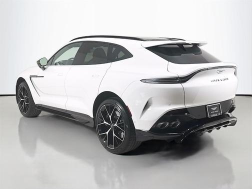 2026 Aston Martin DBX 707
