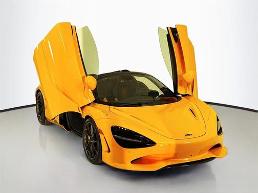2026 McLaren 750S Base