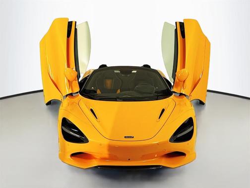 2026 McLaren 750S Base