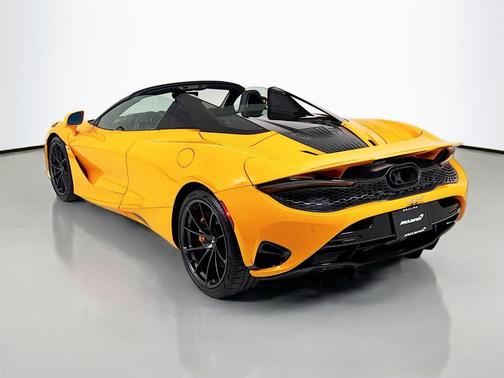 2026 McLaren 750S Base