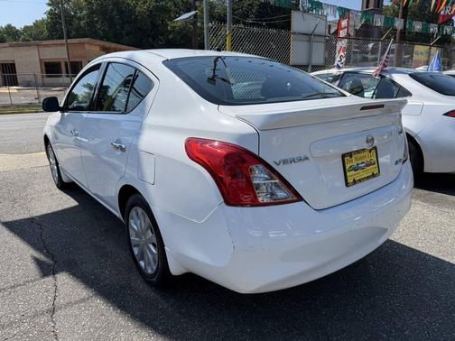 2014 Nissan Versa 1.6 SV