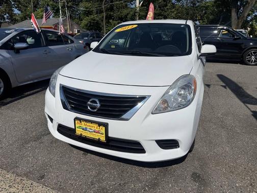 2014 Nissan Versa 1.6 SV