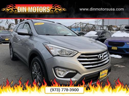 2016 Hyundai SANTA FE SE