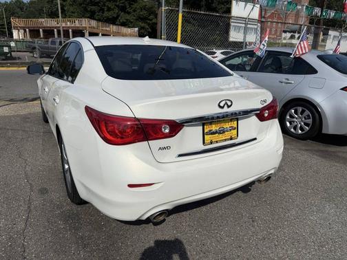 2015 INFINITI Q50 Premium