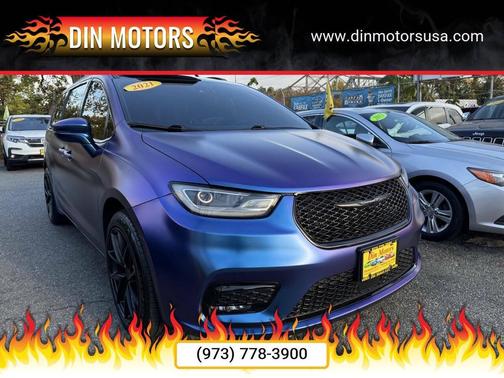 2021 Chrysler Pacifica Touring 4dr Mini Van