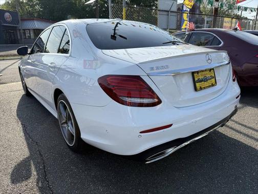 2017 Mercedes-Benz E-Class E 300 4MATIC AWD 4dr Sedan
