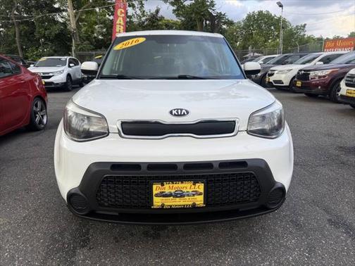 2016 Kia Soul Base