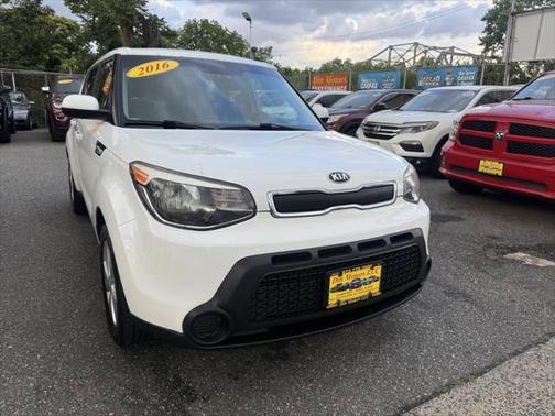 2016 Kia Soul Base