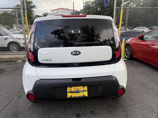 2016 Kia Soul Base