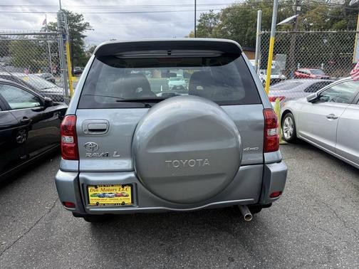 2004 Toyota RAV4 Base
