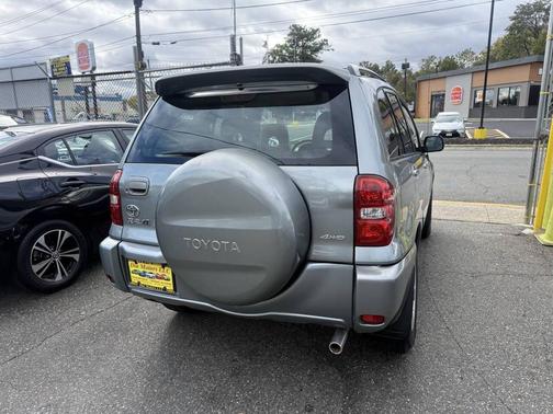 2004 Toyota RAV4 Base