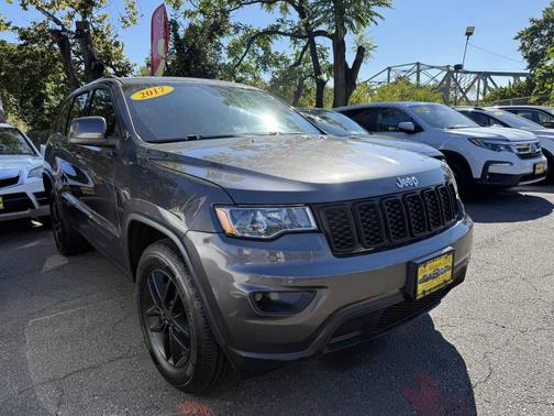 2017 Jeep Grand Cherokee Laredo