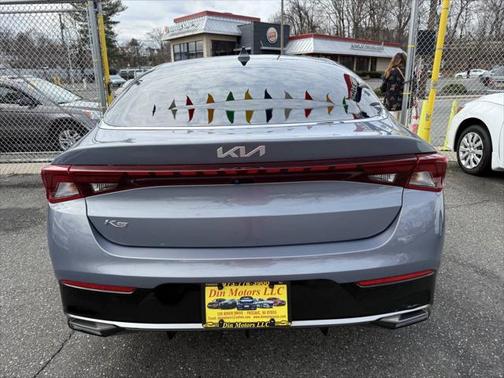 2022 Kia K5 LXS 4dr Sedan