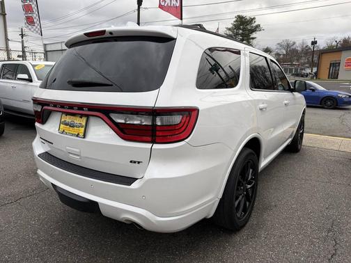 White 2017 Dodge Durango GT