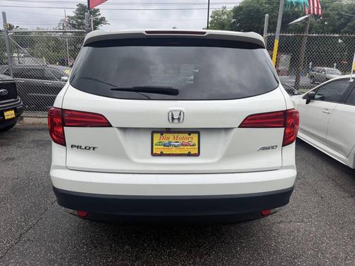Off White 2016 Honda Pilot EX-L