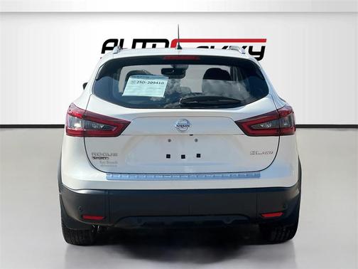 2022 Nissan Rogue Sport SL