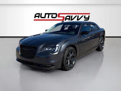 Granite Crystal Metallic Clearcoat 2023 Chrysler 300 Touring