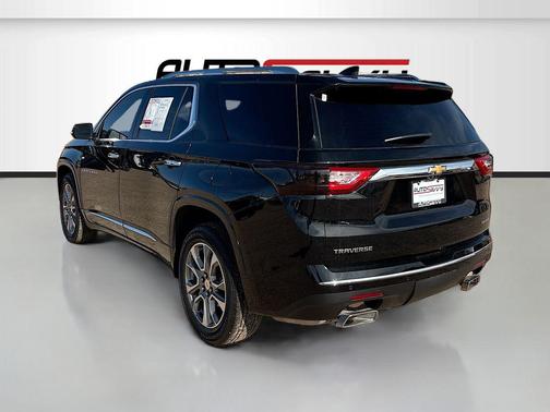 Mosaic Black Metallic 2020 Chevrolet Traverse Premier