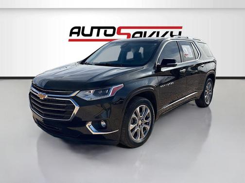 Mosaic Black Metallic 2020 Chevrolet Traverse Premier