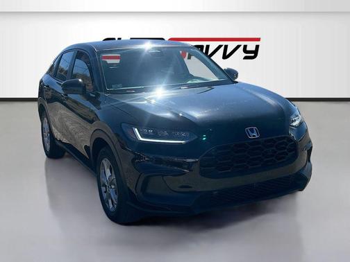 Crystal Black Pearl 2024 Honda HR-V LX