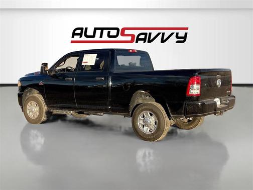 2024 RAM 2500 Tradesman Crew Cab 4x4 6'4' Box