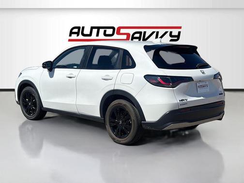 Pearl 2026 Honda HR-V AWD Sport